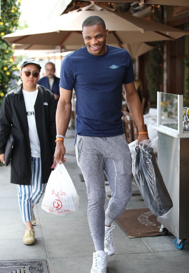 被阴影笼罩 被阴影笼罩