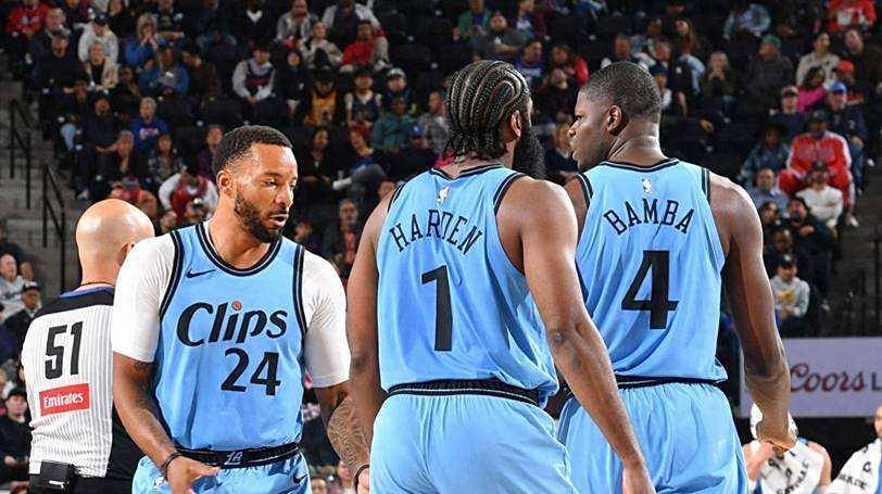 是球员对站 是球员对站