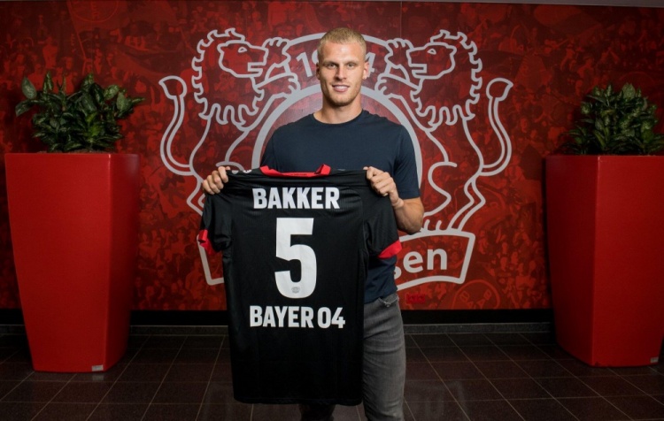 强有力的 强有力的